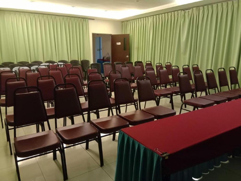 G Six Hotel Sitiawan Dış mekan fotoğraf