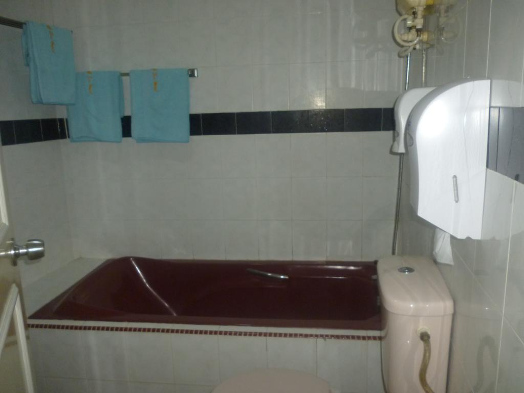 G Six Hotel Sitiawan Dış mekan fotoğraf