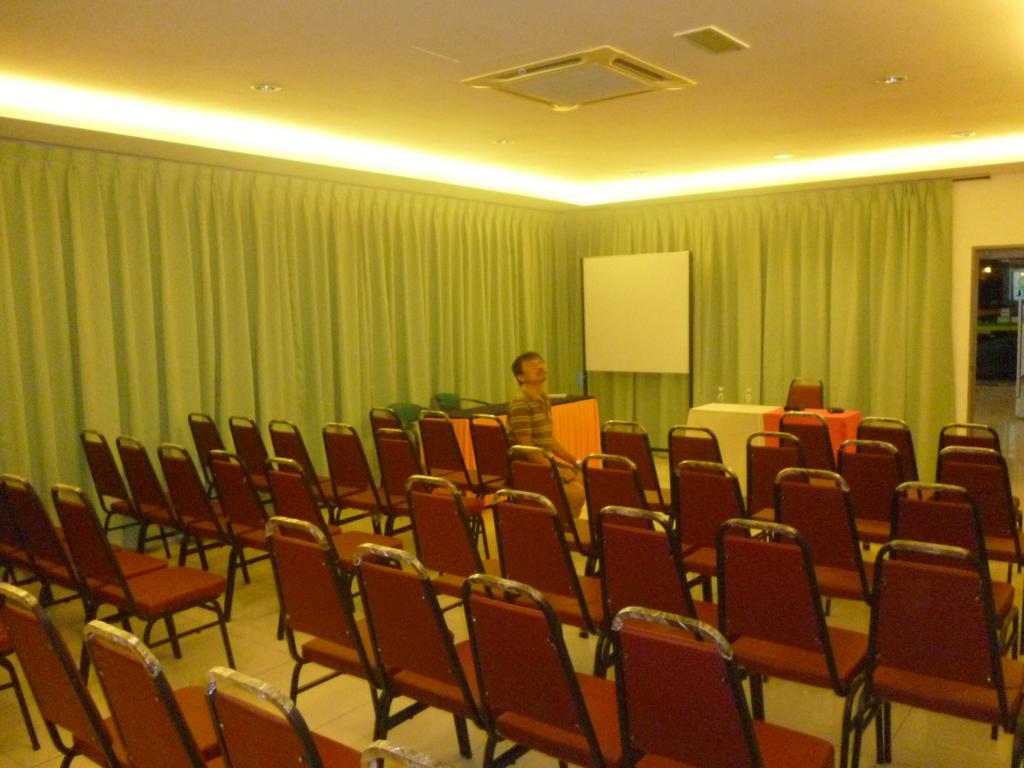 G Six Hotel Sitiawan Dış mekan fotoğraf